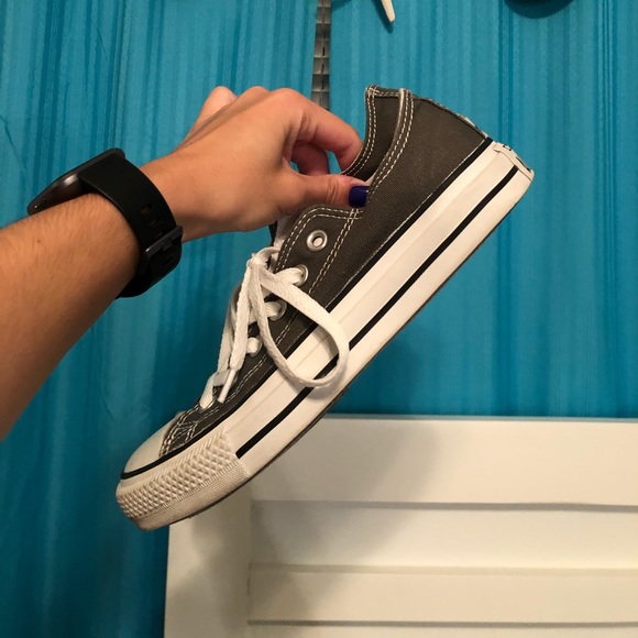 Grey converse - Picture 3 of 4